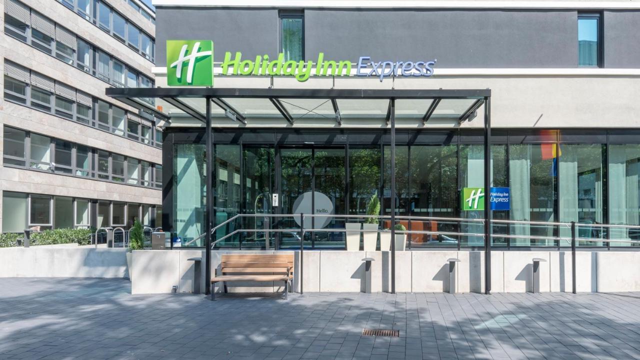 Holiday Inn Express - Frankfurt City - Westend, An Ihg Hotel Frankfurt am Main ภายนอก รูปภาพ